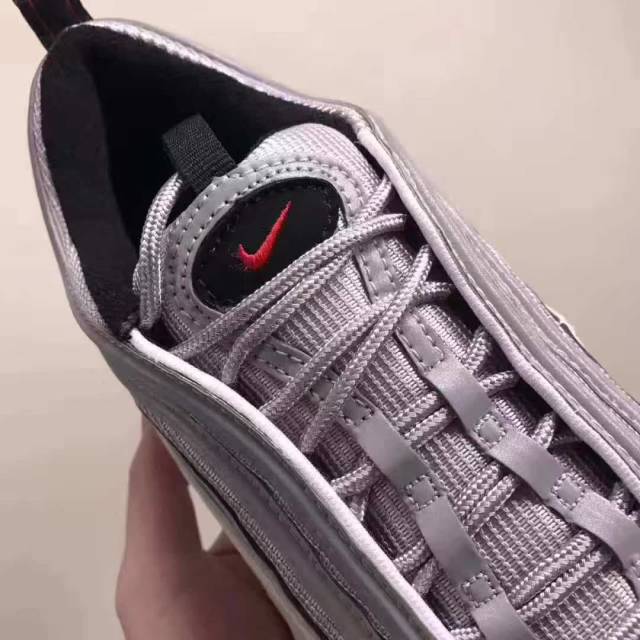 最好的高仿nike air max97银子弹和正品有什么区别?