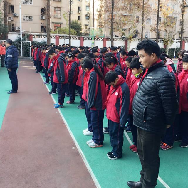 牢记历史奋发图强记上海市怒江中学纪念2017年南京大屠杀死难者国家