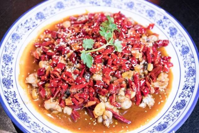 素素探店丨看完《中华料理师》得了水煮鱼相思