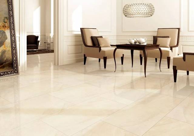 迪尔米黄与灰色相间的石纹让自然的源头在这里倾泻,暖意轻奢的设计才