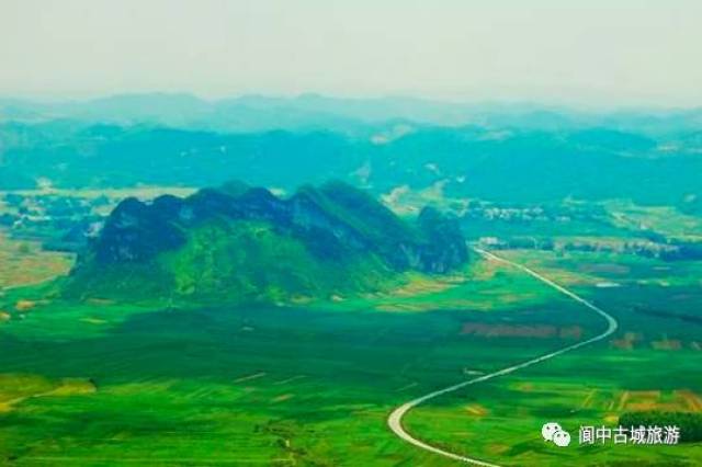 大明山龙头山全貌图片