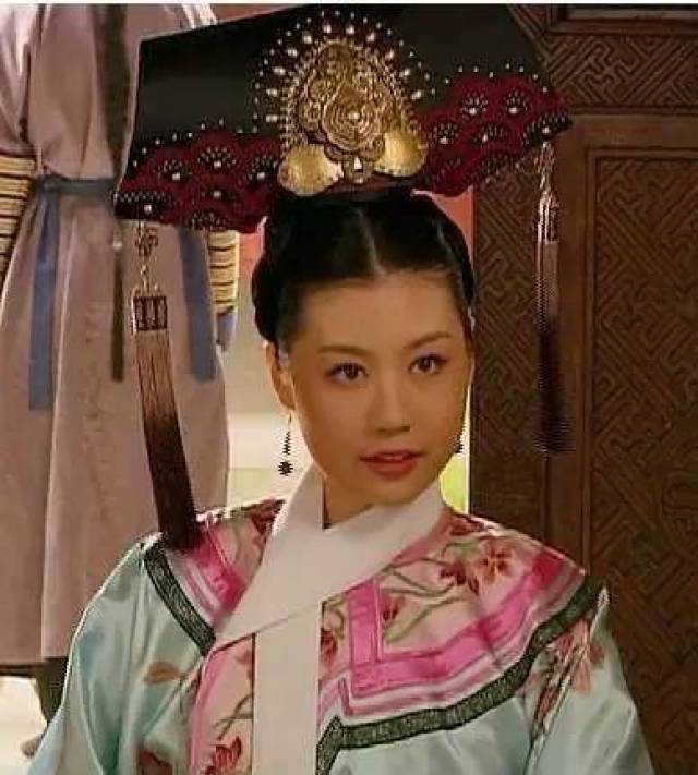 《甄嬛传》里面张妍饰演的戏份并不多,但短短的几场戏里就将青樱这个