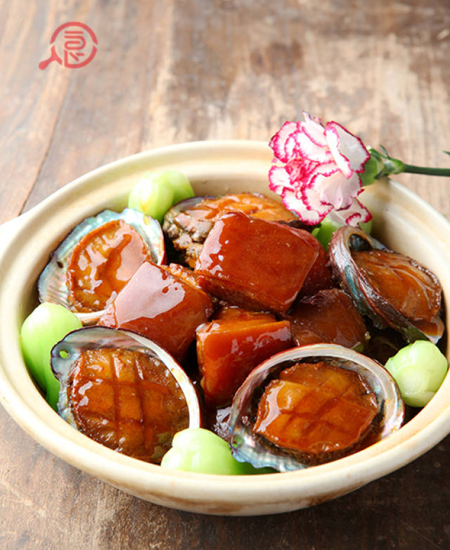 私厨空间丨无肉不欢——最爱鲍鱼红烧肉