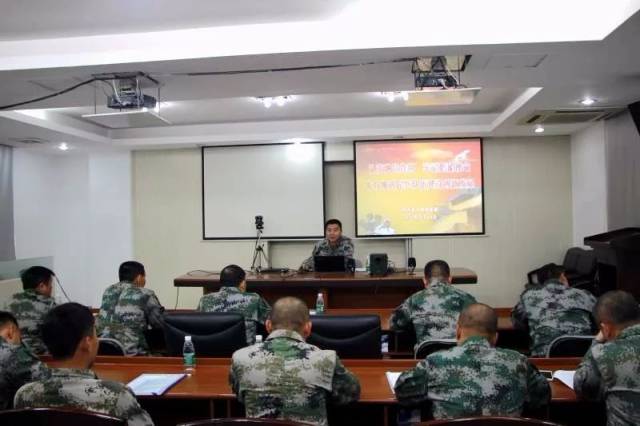 英勇威武,守护封开!带你"探秘"专武干部,民兵营长如何集训