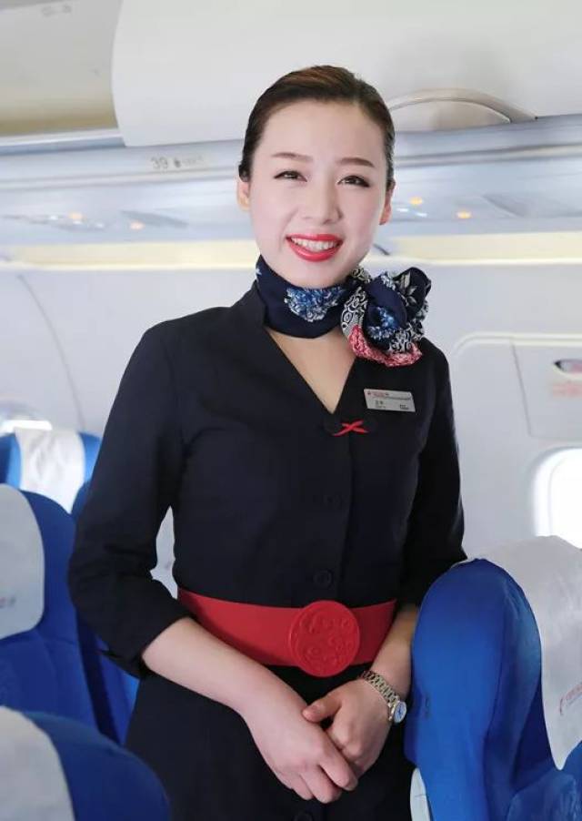 江西航空空姐乘务图片