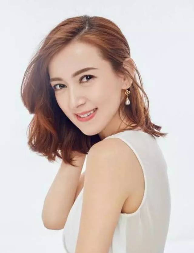 当天他和女友想约去朋友那里聚会的时候,去之前小尼告诉pasha他有事去