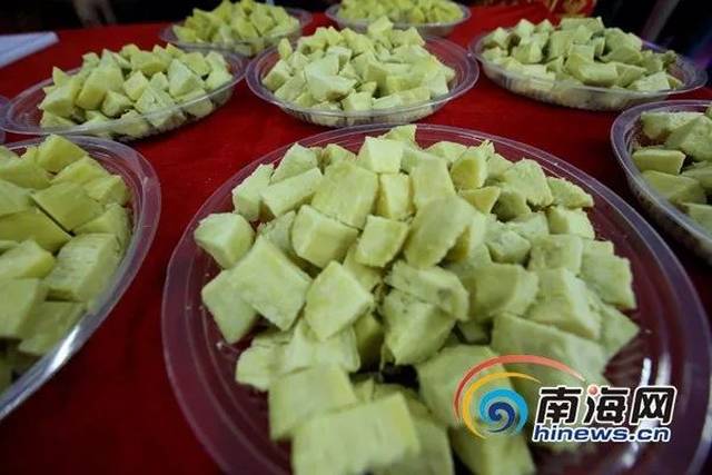 12月16日,中国青年电商助力脱贫攻坚论坛在海南省白沙黎族自治县举行.
