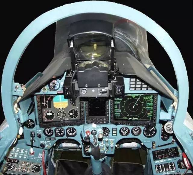 特级飞行员教你"盲飞":飞行员练就"绝世武功"的必备基本功