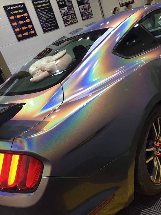 野马车身改色锦绣灰贴膜效果图 七色阳光