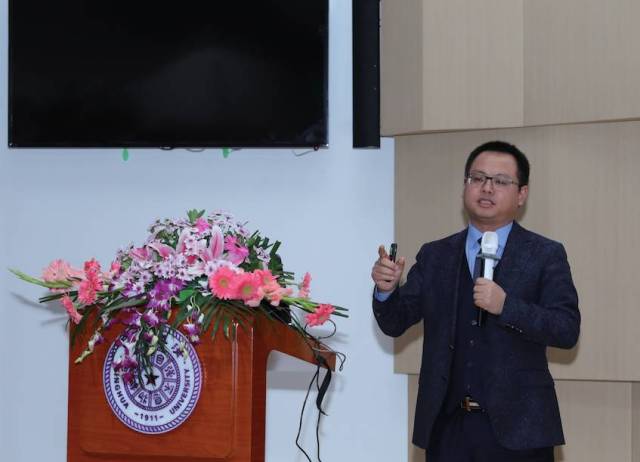 新城控股联席总裁  陈德力