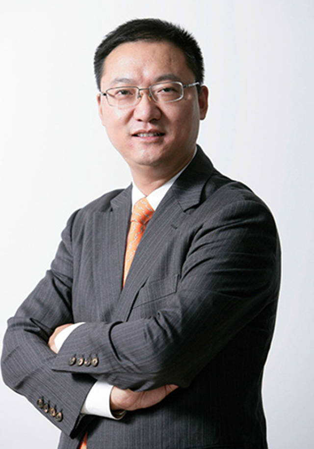 嘉宾: 商界杂志社总编辑,商界传媒集团总裁周忠华