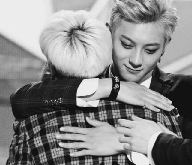 黄子韬发文悼念金钟铉,不要伤心,天堂会有一个最棒的歌手!