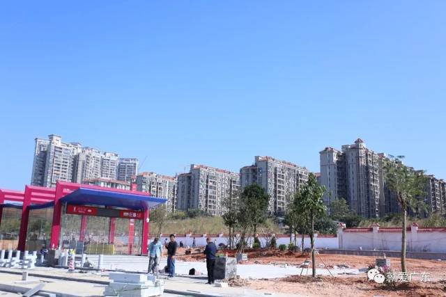 真能装!广州最长地铁抢鲜试乘 增城40分钟到珠