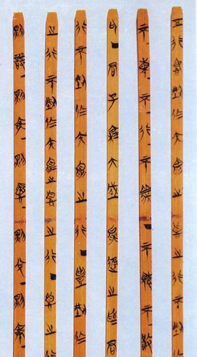 见闻|秦朝文官为何随身携带刀和磨刀石:发明纸之前,古人怎么写字_手机