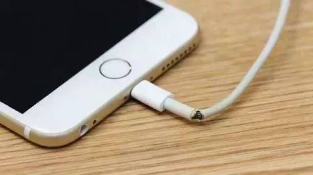 【909音乐小妙招】手机屏幕碎了,别急着换,简