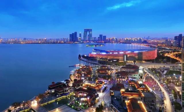 在苏州中心,环金鸡湖商圈,消费满200减100!