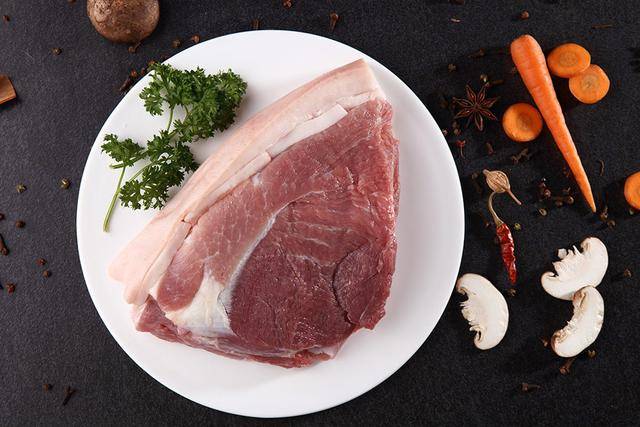而有经验的老师傅选择了九月香健康猪肉