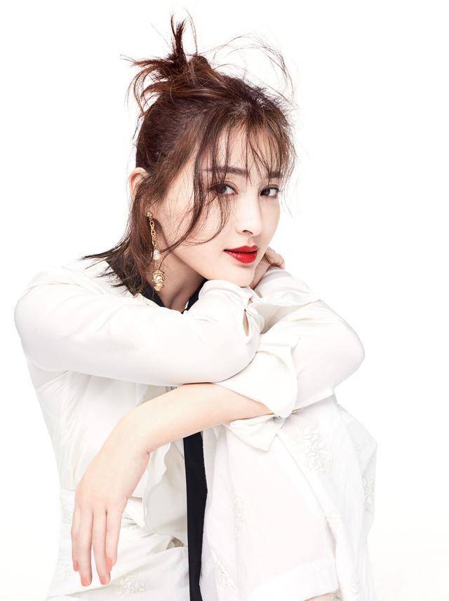 《新水浒传》潘金莲扮演者甘婷婷晒照,薄纱透视装美不胜收