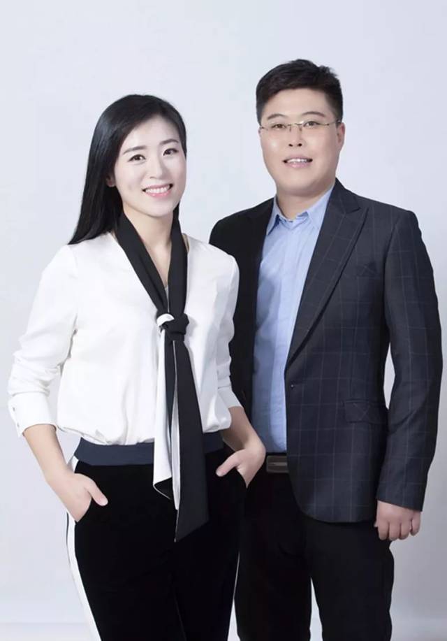 辽宁芭蕾舞团曲滋娇团长和美女主播金霞,蝈蝈做客周五《阿宝龙哥