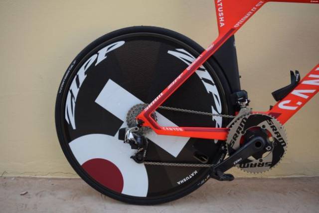 喀秋莎订制涂装的zipp super 9封闭轮