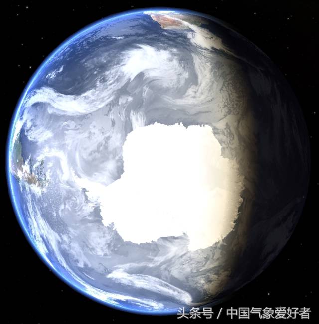 冬至这天,从太空看地球:北极黑暗,南极光明