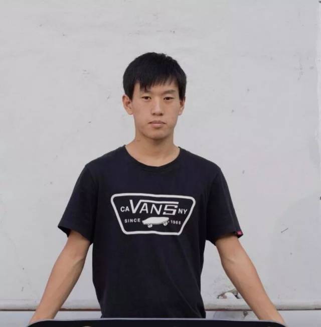 向小军(小黑) 邢岩(老鹰) 以上滑手仅供参考,所有中国滑手都符合此次