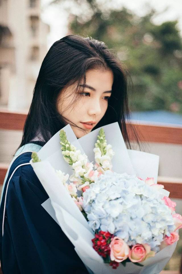 菲菲毕业照 | 个人写真
