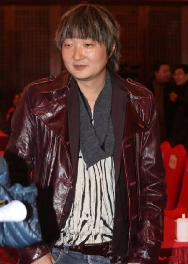 41岁王大治近照曝光身体臃肿丑出新高度为何还能让董洁爱上他