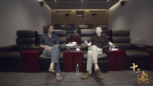 十三邀 | 和不会聊天的许知远一起,带着"偏见"看世界_手机搜狐网