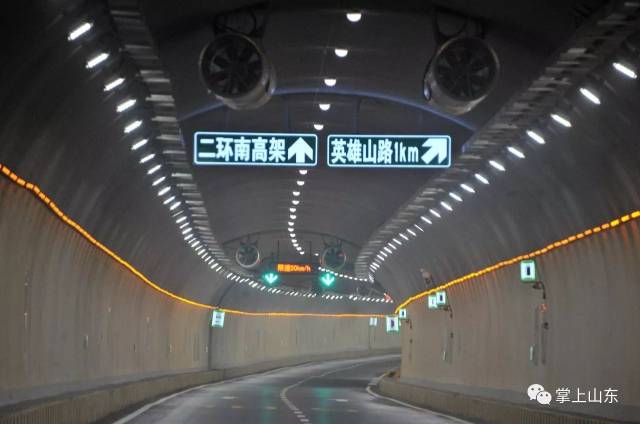 隧道内标志牌图片