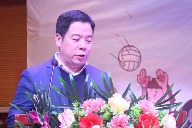 长沙市首届小学生气排球邀请赛在岳麓区第二小学举行