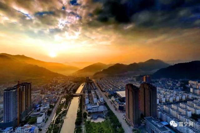 富宁风景,富宁,云南富宁_大山谷图库