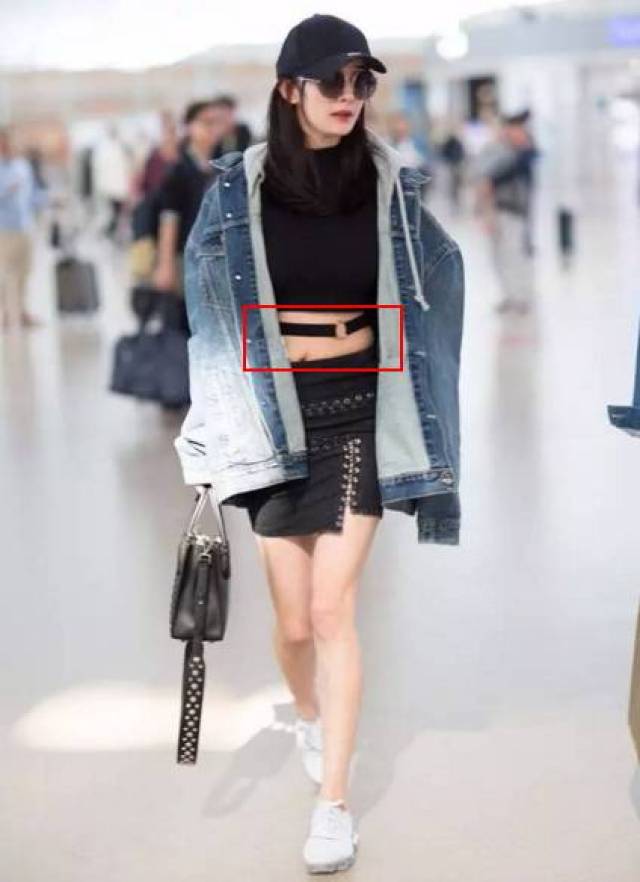 杨幂带着小肚子代言运动品牌这真的合适吗