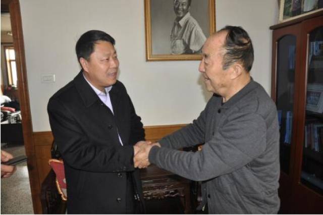 耿献会考察山西黄河中药有限公司 杨巨奎先生亲切接见