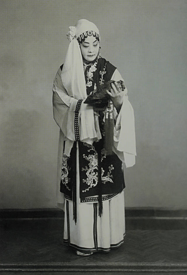 程砚秋晚年表演艺术形不似而神韵极似