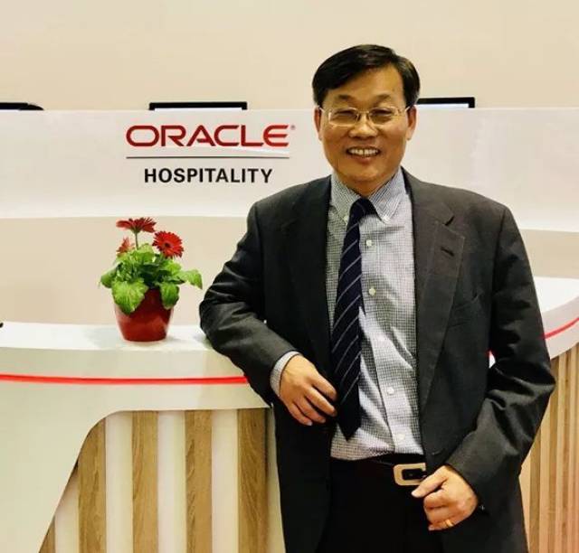 绿云董事长兼ceo杨铭魁 oracle的实力与考量 2009年《软件杂志》将