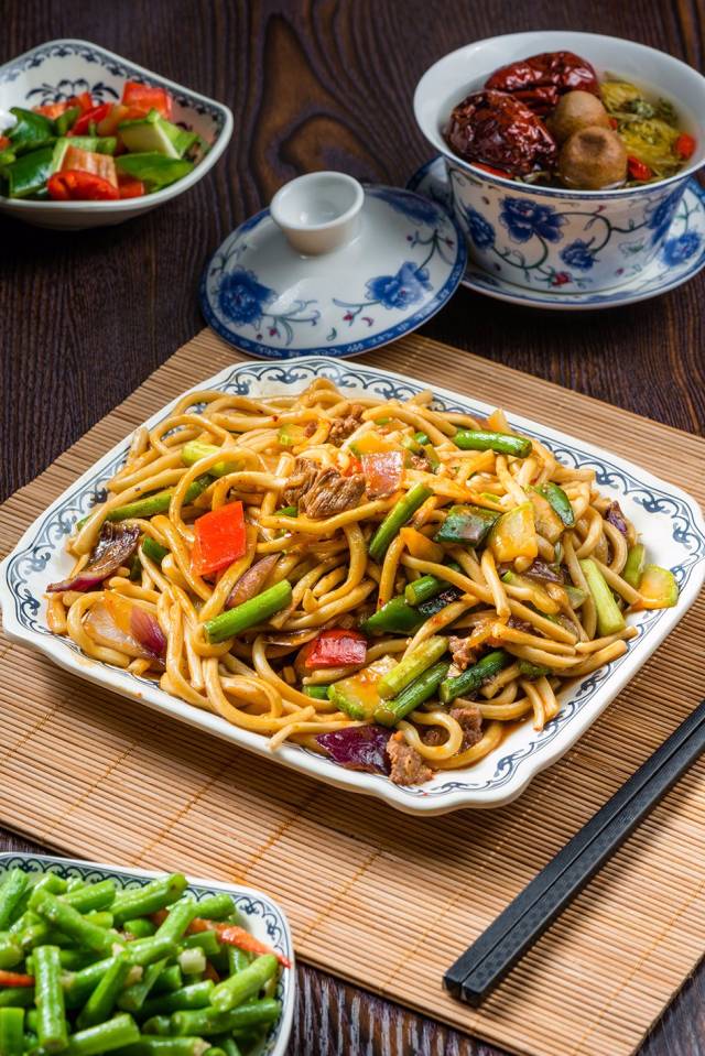 丁一碗牛肉炒面