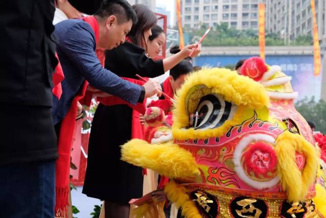 东盟商务区新mall亮相 龙光商业广场盛大开业