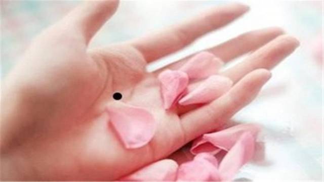 这五个地方长痣的女人最好命,财运强,身体健康,能长命百岁