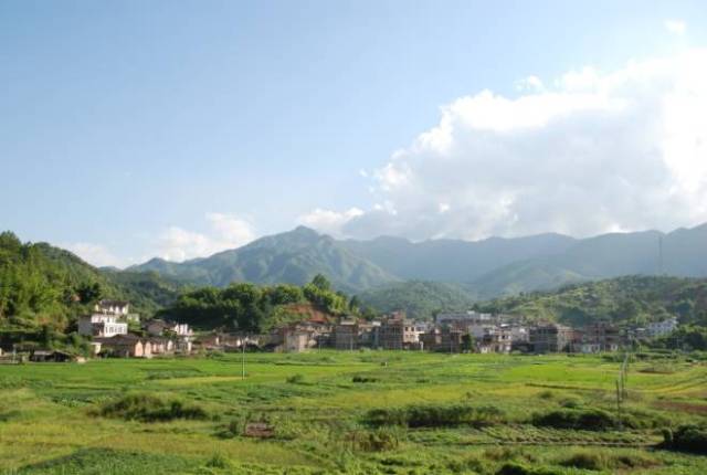 鹞婆屋,位于大埔县南部光德镇富岭村 1948年8月,中共闽粤赣