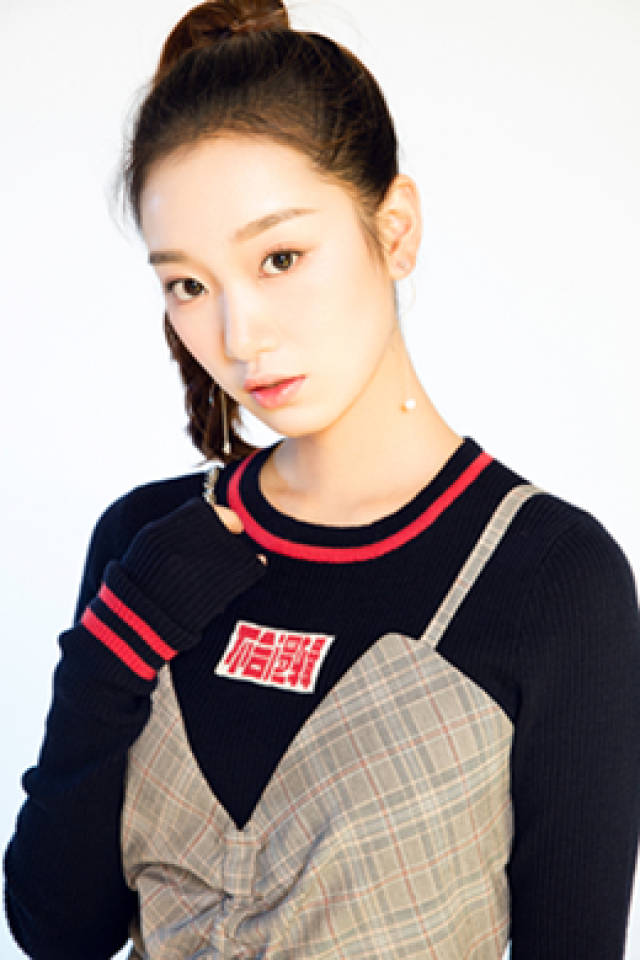 张熠《长安丽人》杀青 感恩角色让其成长_手机搜狐网