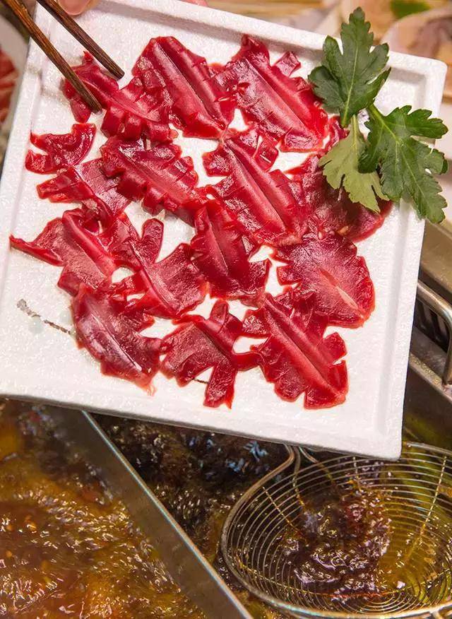 鹅腱也是不少吃货必打卡款,大乃我就很喜欢它那口爽脆!