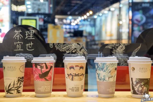 手打柠檬茶：一跃成为夏日街头最鲜明的色彩