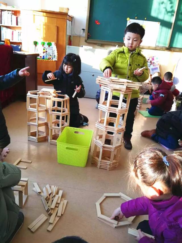 【小木条 构筑大梦想】第二实验小学附属幼儿园大一班特色活动成果