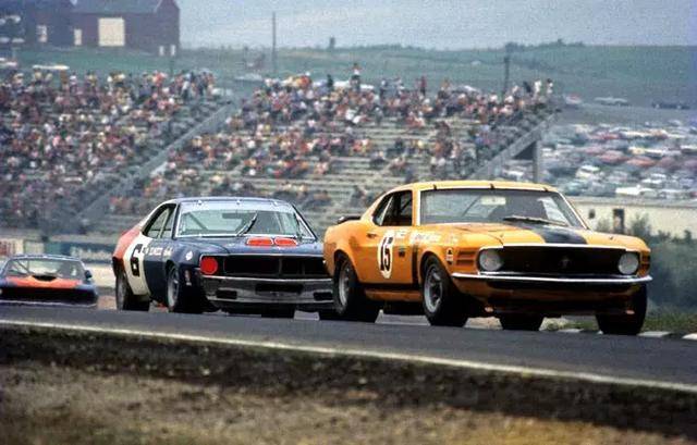 boss 302的故事是由parnellijones驾驶在「ponycarwar