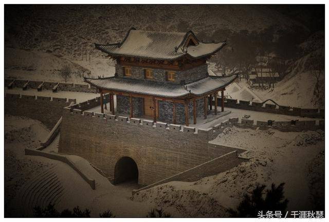 雁门关南控中原,北扼漠原,是中国古代关隘规模宏伟的军事防御工程.