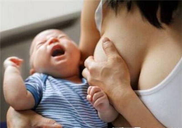 宝宝不肯吸乳头怎么办 快来试试这些方法吧