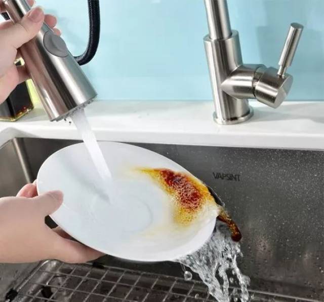 碧桂园梓山府智慧生活:伸缩式水龙头"冲"走琐碎烦恼,尽享便利新生活!