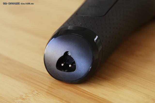 三刀头一体自由浮动 博朗5145s剃须刀图赏