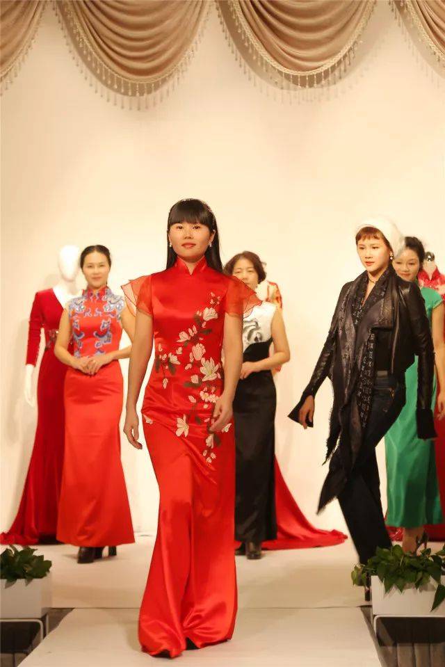 大事件 | 资深演员杨梓莫亲自为赣州的旗佳人讲解表